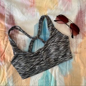 FOREVER 21 Strappy Sports Bra (Size S)